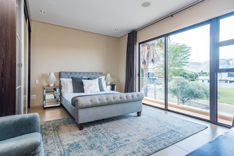 5 Bedroom Property for Sale in Hartebeesfontien AH North West